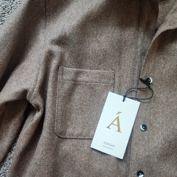 Women's Tan Shirt Jacket - Picture 3 of 5